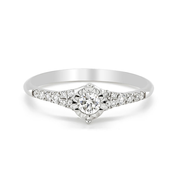 9ct White Gold Diamond Illusion ring with a Tapered Setting .33cts