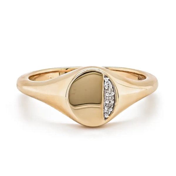 9ct Yellow Gold Brilliant Cut Diamond Oval Signet Ring