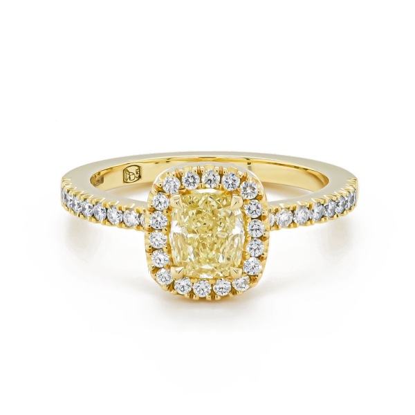 18ct Yellow Gold Cushioned Brilliant Cluster Diamond Ring